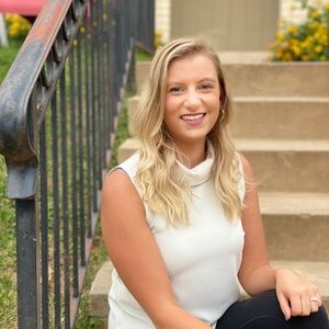 Meet your Posher, Kayla